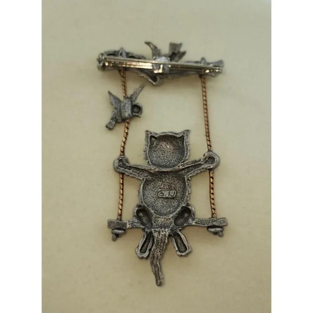 Vtg‎ JJ Jonette Pewter Brooch Pin Articulated Swinging Cat Birds Silver Toned